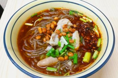手工肥肠粉技术培训哪家好？极悦餐饮培训中心